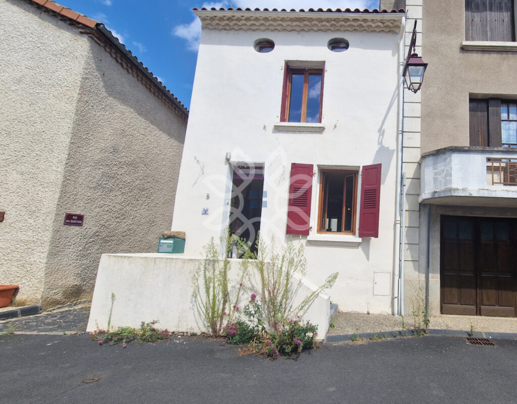 MAISON DE VILLAGE