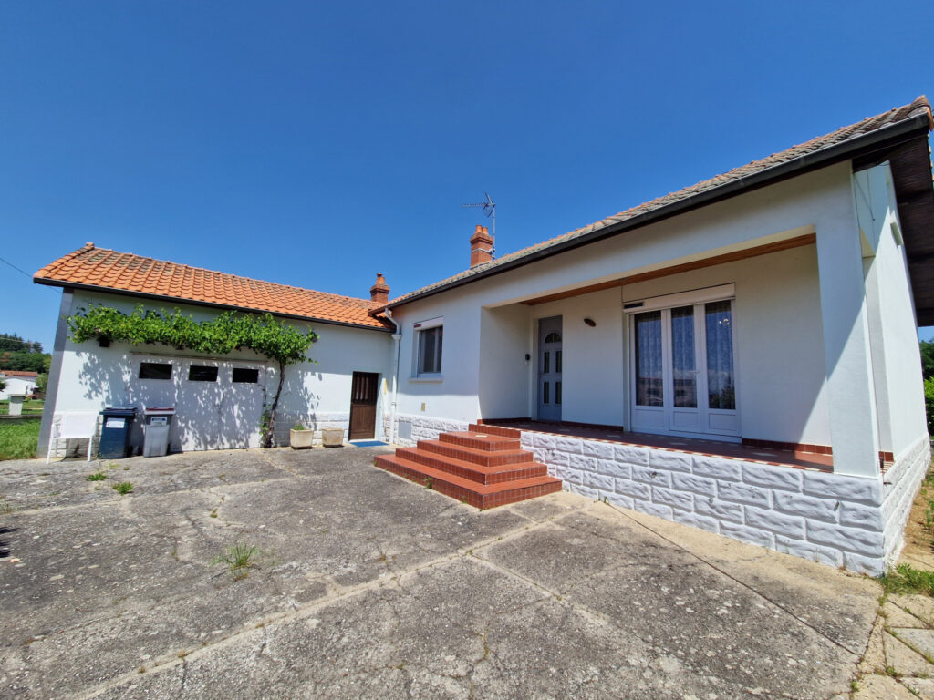 Maison avec dépendances