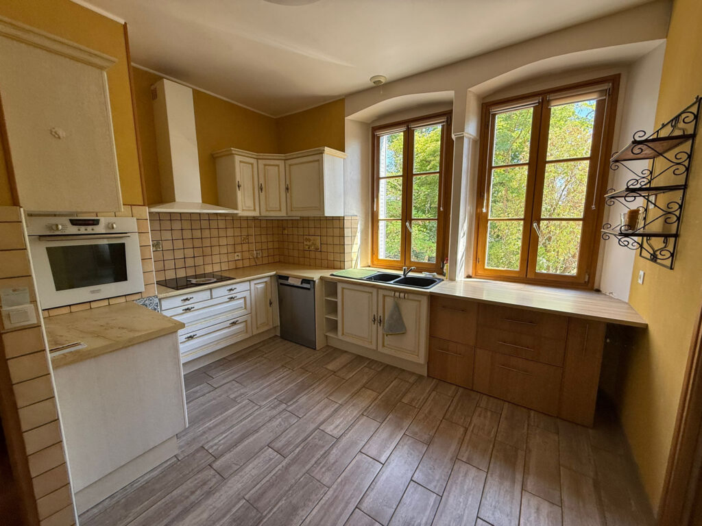 Ancienne école rénové en Maison Familiale