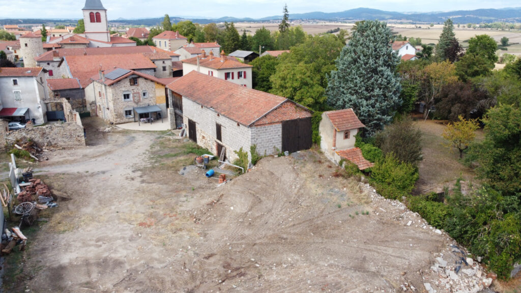 Maison de caractère entièrement restaurée avec dépendance